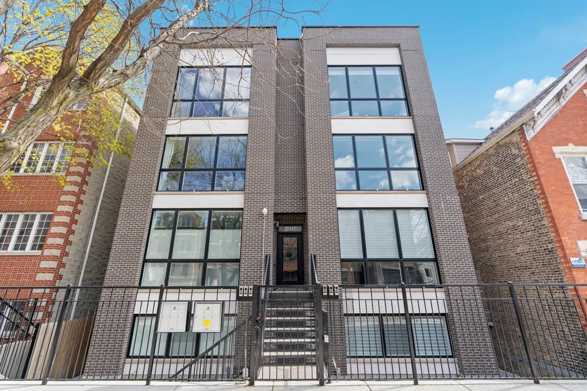 1525 North Bosworth Avenue, Unit 3S